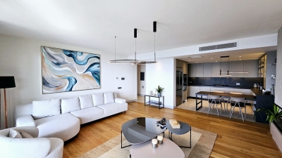 Bodrum Gümüşlükte Satılık Güvenlikli Denize Sıfır Sitede Manzaralı Daire