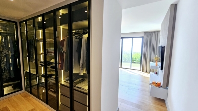 Bodrum Gümüşlükte Satılık Güvenlikli Denize Sıfır Sitede Manzaralı Daire