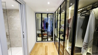 Bodrum Gümüşlükte Satılık Güvenlikli Denize Sıfır Sitede Manzaralı Daire