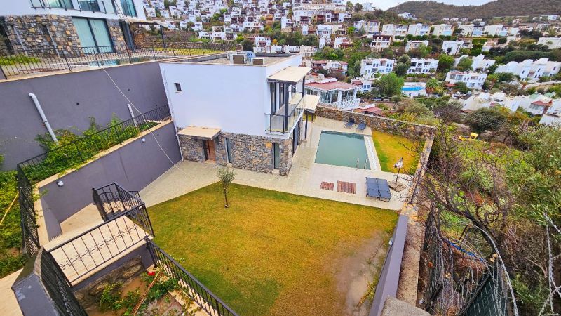Bodrum Gümüşlükte Satılık Özel Havuzlu Manzaralı Villa