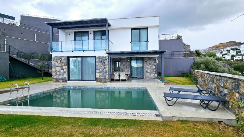 Bodrum Gümüşlükte Satılık Özel Havuzlu Manzaralı Villa