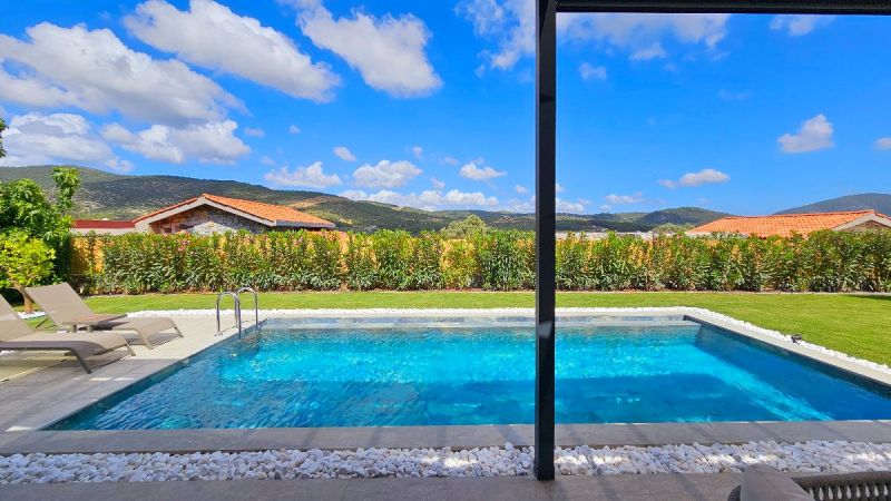 Bodrum Kızılağaçta Satılık Tek Katlı Doğa Manzaralı Özel Havuzlu Müstakil Villa
