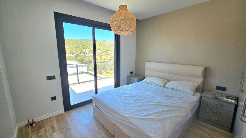 Bodrum Yalıçiftlikte Satılık 675 m2 Arsa içinde Tam Müstakil Villa
