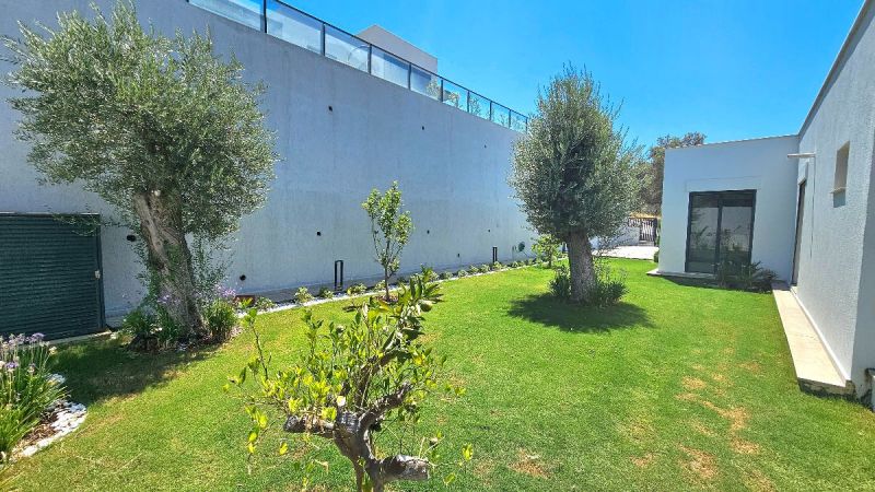 Bodrum Yalıçiftlikte Satılık 675 m2 Arsa içinde Tam Müstakil Villa