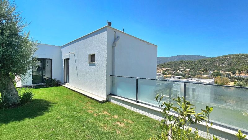 Bodrum Yalıçiftlikte Satılık 675 m2 Arsa içinde Tam Müstakil Villa