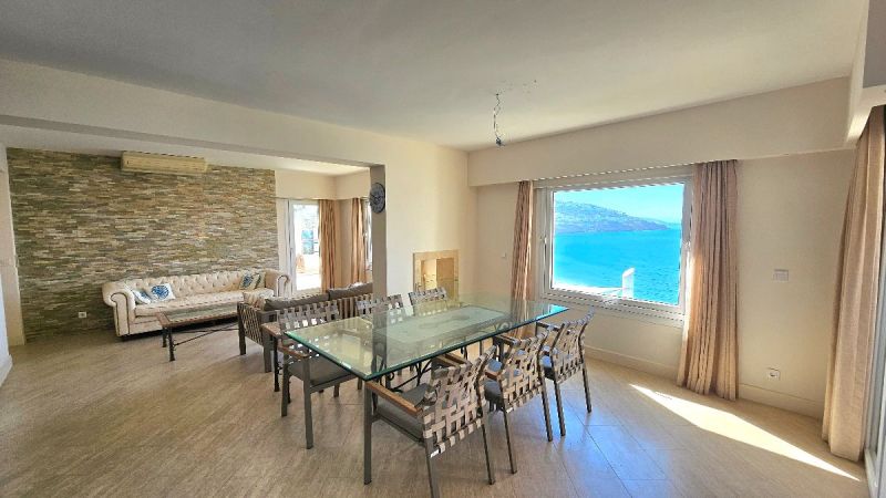 Bodrum Yalıkavakta Satılık Denize Sıfır Özel Plajlı Sitede Deniz Manzaralı Daire