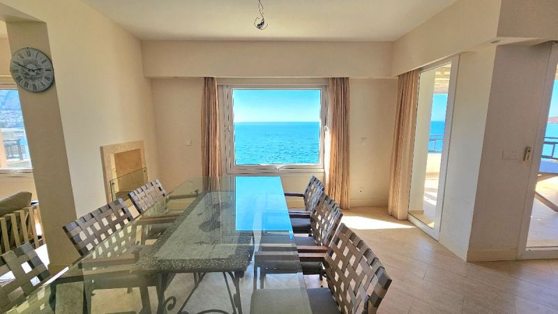 Bodrum Yalıkavakta Satılık Denize Sıfır Özel Plajlı Sitede Deniz Manzaralı Daire