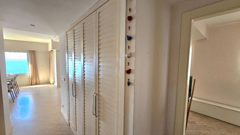 Bodrum Yalıkavakta Satılık Denize Sıfır Özel Plajlı Sitede Deniz Manzaralı Daire