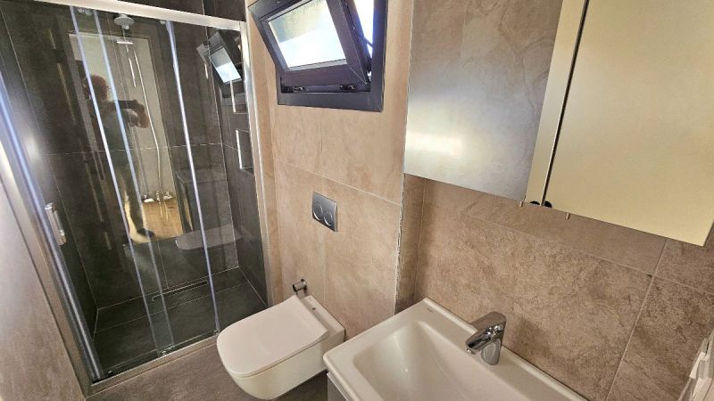 Bodrum Yalıçiftlikte Satılık Güvenlikli Sitede Ormanın içinde Özel Havuzlu Geniş Bahçeli 4+1 Sıfır Villa