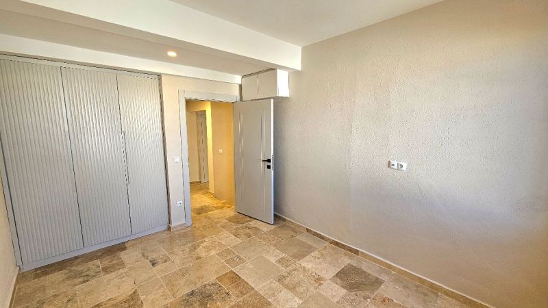 Bodrum Gümüşlükte Satılık Deniz Manzaralı ikiz Tripleks Villa