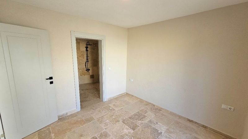 Bodrum Gümüşlükte Satılık Deniz Manzaralı ikiz Tripleks Villa