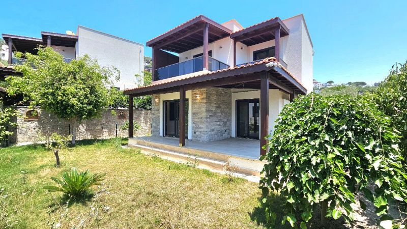 Bodrum Gümüşlükte Satılık Denize 200 metre mesafede 3+1 Müstakil Sıfır Villa