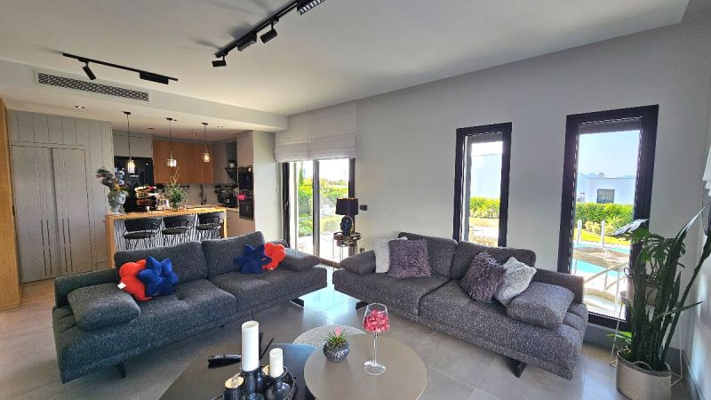 Bodrum Bağlada Satılık Özel Havuzlu Geniş Bahçeli 3+1 Müstakil Villa