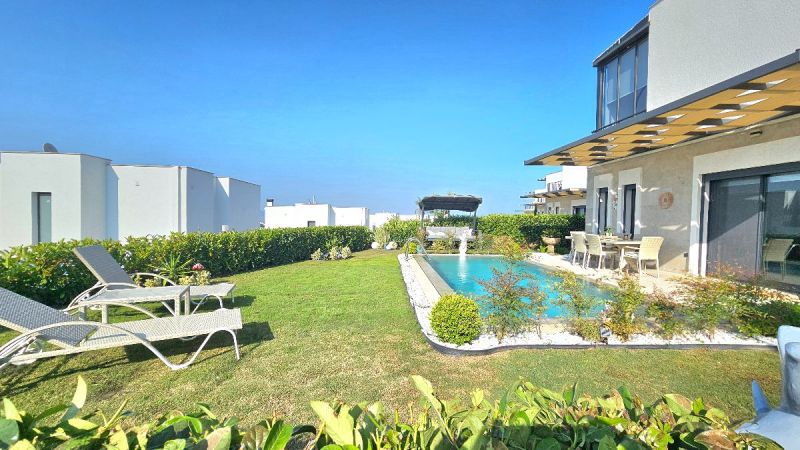 Bodrum Bağlada Satılık Özel Havuzlu Geniş Bahçeli 3+1 Müstakil Villa