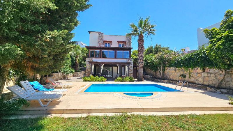 Bodrum Yalıkavakta Satılık Denize Yakın Tam Müstakil Villa