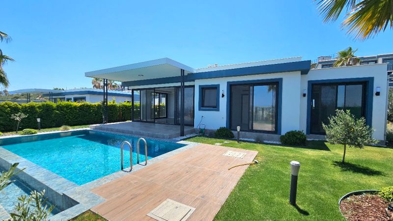 Bodrum Gündoğanda Satılık Tek Katlı Deniz Manzaralı Müstakil Villa