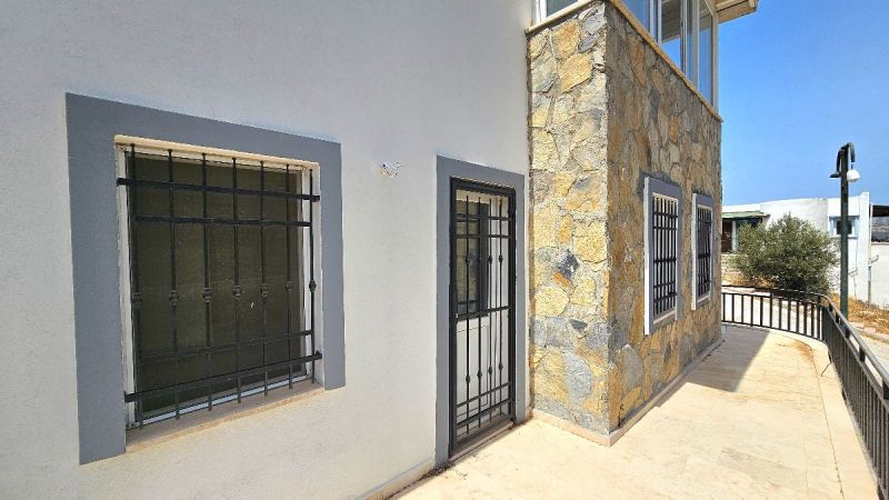 Bodrun Gümüşlükte Satılık Havuzlu Sitede Bahçeli 3+1 Dubleks Ev