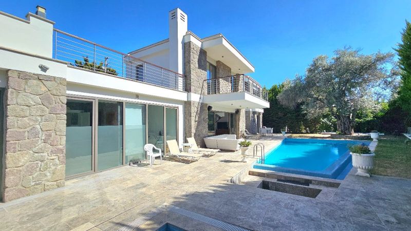 Bodrum Yalıkavakta Satılık özel Havuzlu Denize Yakın Tam Müstakil Villa