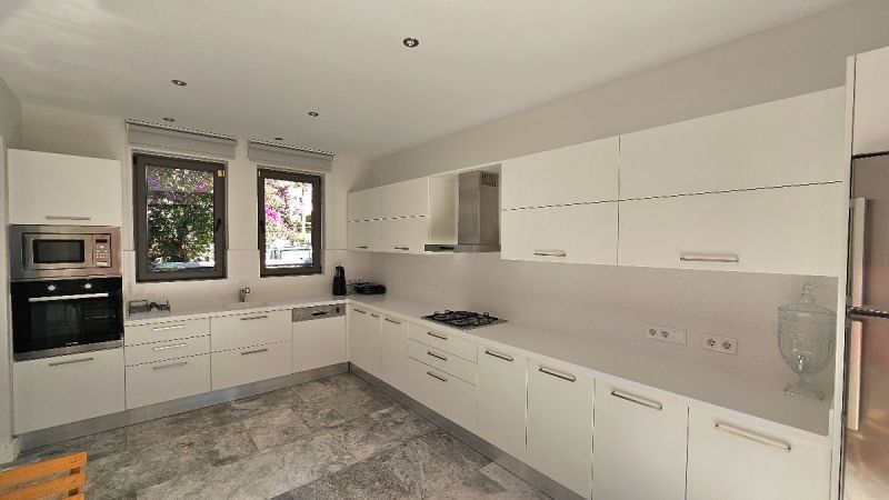 Bodrum Yalıkavakta Satılık özel Havuzlu Denize Yakın Tam Müstakil Villa