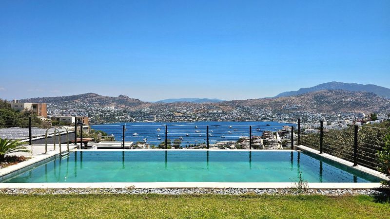 Bodrum Gündoğanda Satılık özel Havuzlu Deniz Manzaralı Tek Katlı 4+1 Müstakil Villa