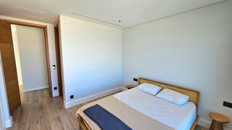 Bodrum Gümüşlükte Satılık özel havuzlu geniş bahçeli deniz manzaralı müstakil villa