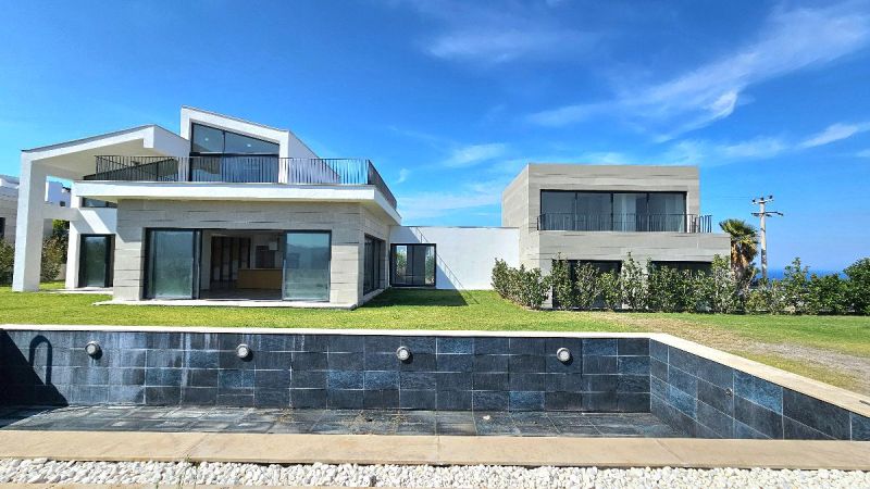 Bodrum Gündoğanda Satılık Müstakil Havuzlu Deniz Manzaralı 7+1 Sıfır Villa