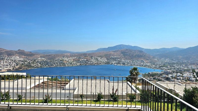 Bodrum Gündoğanda Satılık Müstakil Havuzlu Deniz Manzaralı 7+1 Sıfır Villa