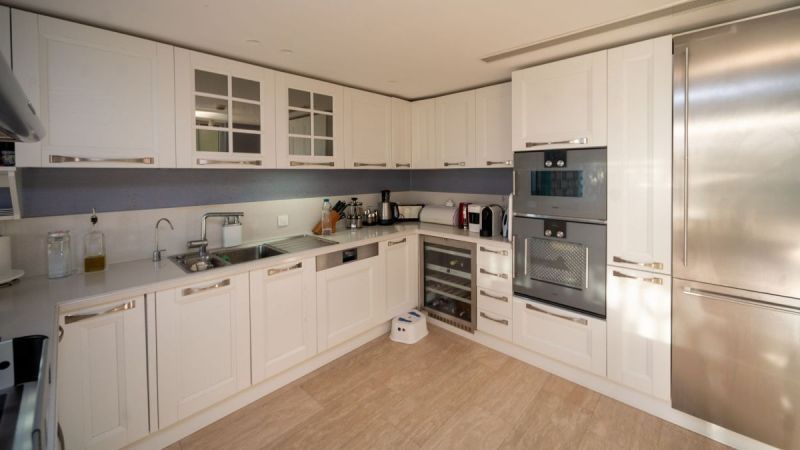 Bodrum Gündoğanda Satılık Denize Sıfır özel Plajlı sitede özel Havuzlu Deniz Manzaralı 5+1 Villa