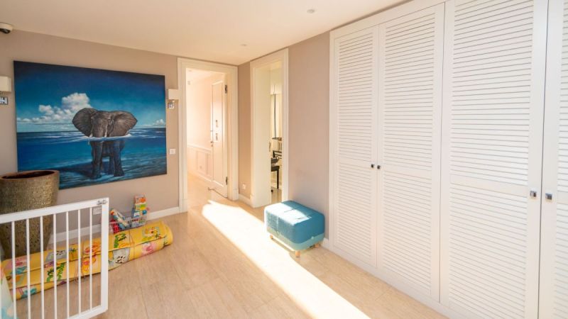 Bodrum Gündoğanda Satılık Denize Sıfır özel Plajlı sitede özel Havuzlu Deniz Manzaralı 5+1 Villa