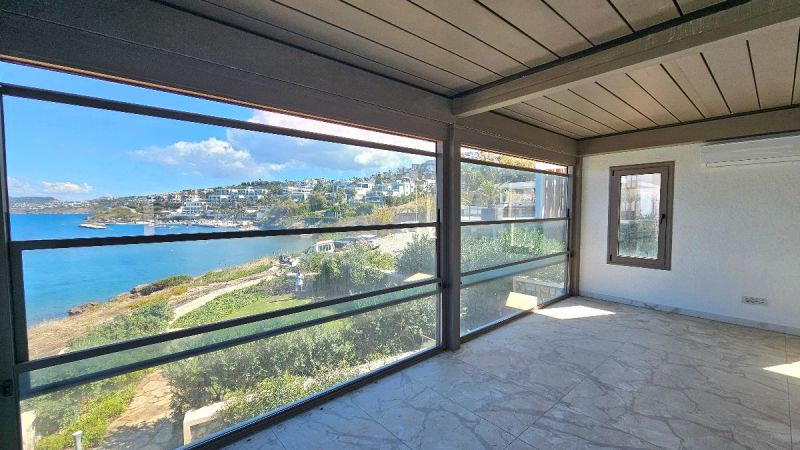 Bodrum Yalıkavakta Satılık Denize Sıfır Villa