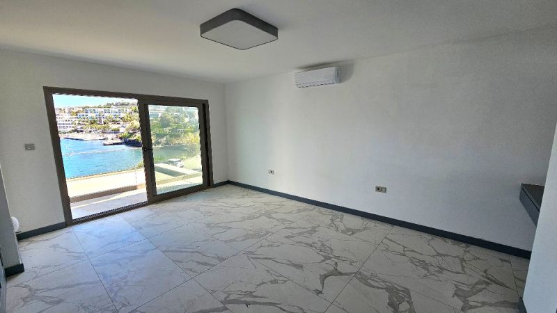 Bodrum Yalıkavakta Satılık Denize Sıfır Villa