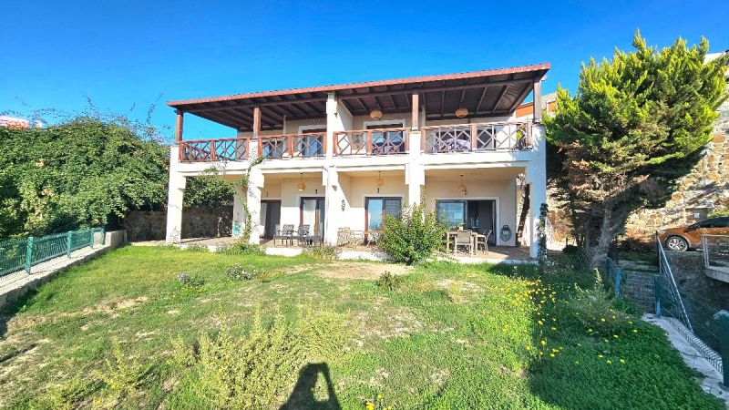 Bodrum Gümüşlükte Satılık Havuzlu Sitede Geniş Bahçeli Deniz Manzaralı Yenilenmiş 2+1 Daire