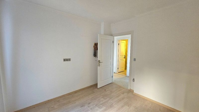 Bodrum Gümüşlükte Satılık havuzlu sitede 2+1 deniz manzaralı bahçeli Daire