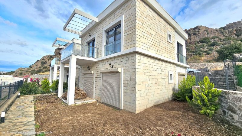 Bodrum Gündoğanda Satılık Havuzlu Sitede üst Kat 2+1 Doğa manzaralı Daire