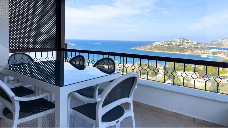 Bodrum Yalıkavakta Satılık özel Plajlı Sitede Deniz Manzaralı 3+1 Tripleks