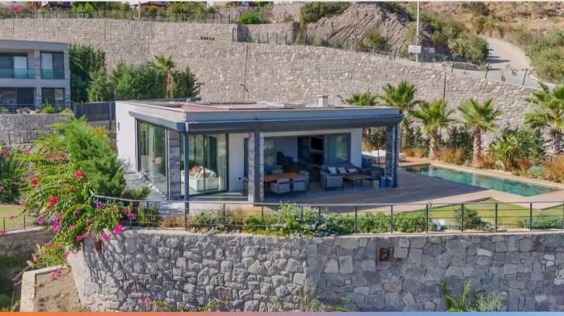 Bodrum Gündoğanda Satılık Tek Katlı Özel Havuzlu Müstakil Bahçeli 3 +1 Eşyalı Villa