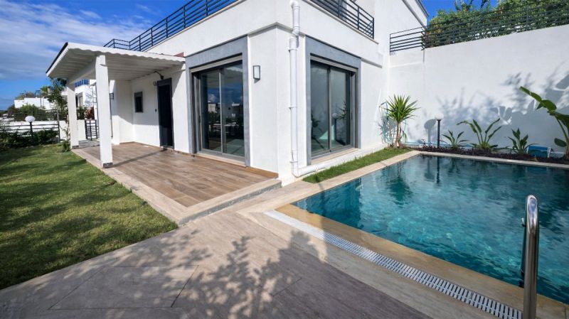 Bodrum Yalıkavakta Satılık Doğa Manzaralı özel Havuzlu Bahçeli 3+1 Sıfır Daire