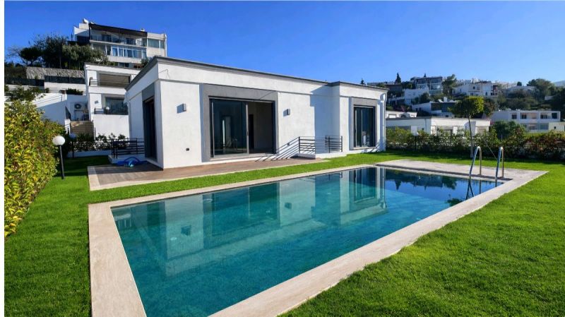 Bodrum Yalıkavakta Satılık özel Havuzlu Bahçeli 4+1 Sıfır Villa