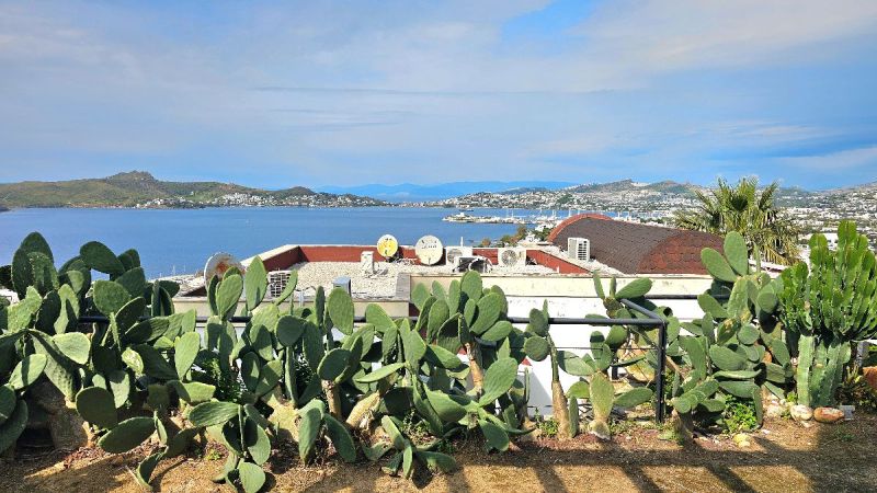Bodrum Yalıkavakta Satılık Deniz ve Marina Manzaralı 3+1 Dubleks